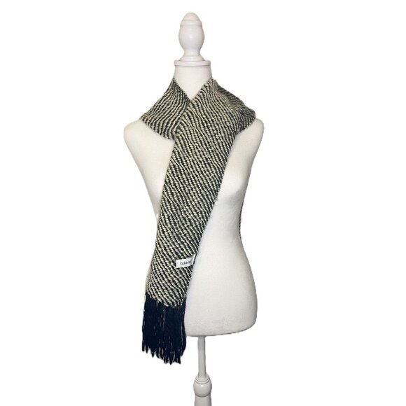 Calvin Klein Black & White Striped Thick Knit Fringe Scarf Sash Cover READ - Picture 1 of 10